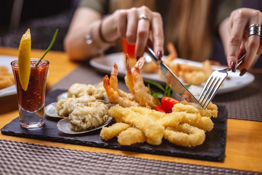 Inside the Jersey Shore Restaurant That Has Been a Seafood Sensation for 109 Years — and Shows No Signs of Stopping